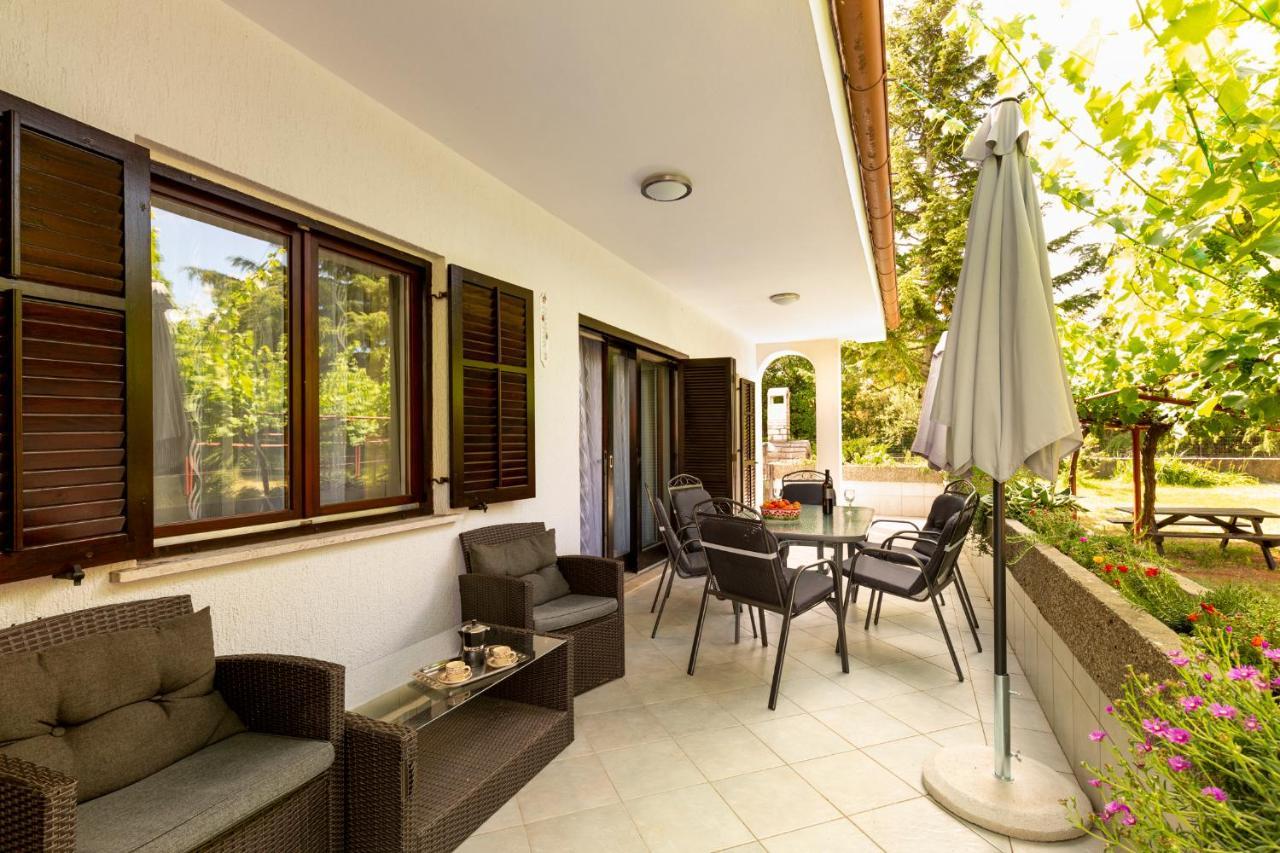 Casa Lilly Villa ลาบิน ภายนอก รูปภาพ
